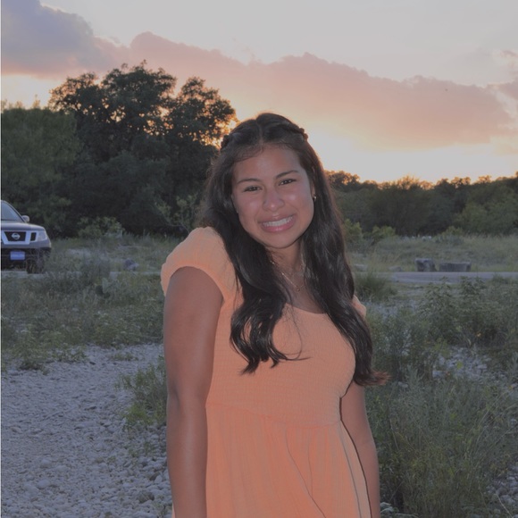 Meet your Posher, Hiliana - Picture 1 of 1